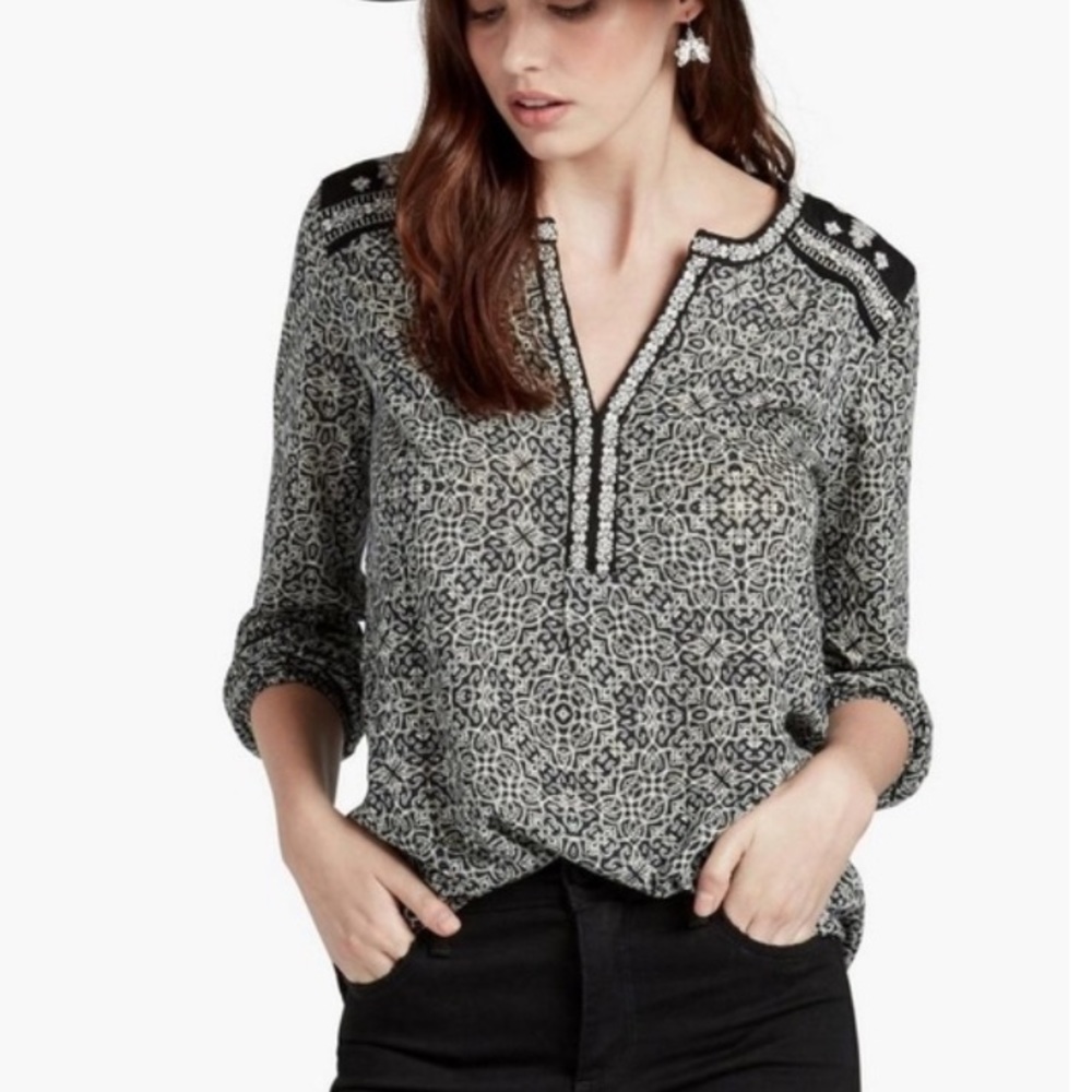 Lucky Brand Black and White Patterned Long Sleeve Tunic Peasant Top w Embroidery